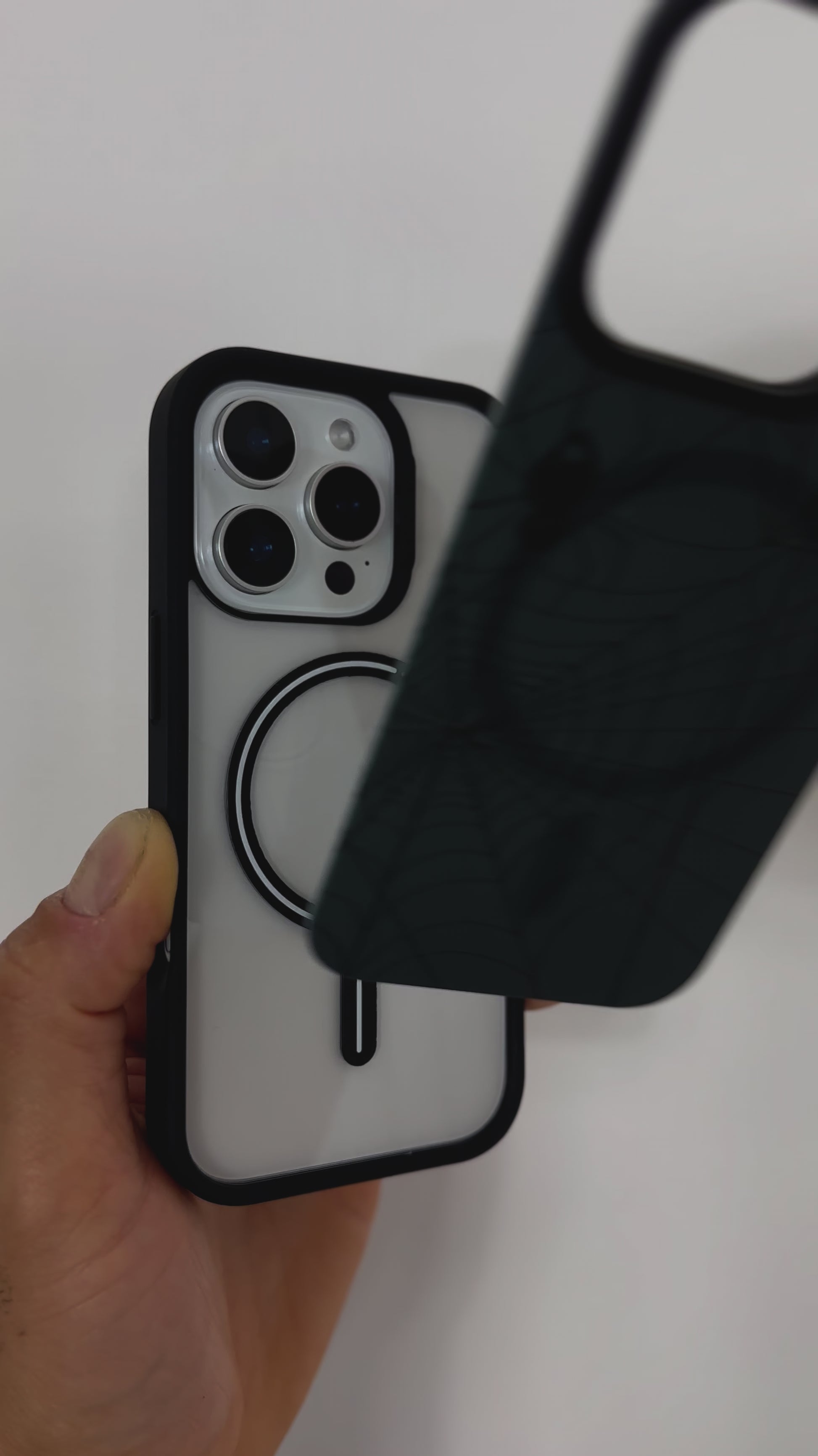 Step-by-step video of using MagSnap technology to switch to the MagSnap Spider Tough MagSafe iPhone Case.
